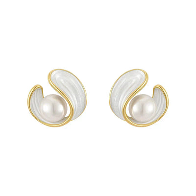 Luxury Earrings of White Opal with Pearls in Gold