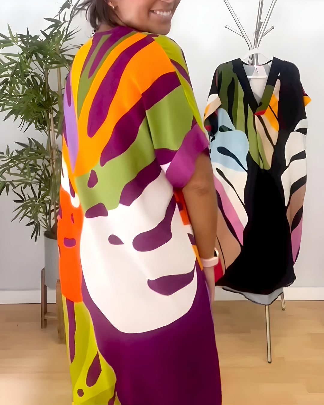 Roos™ | Casual Dress with Colourful Leaf Print