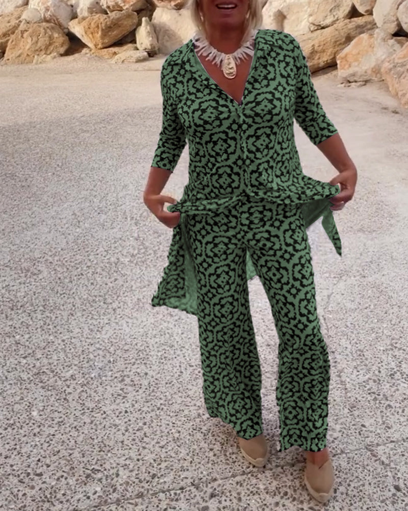 Anne™ | Vintage Printed Set with Lapels and Buttons