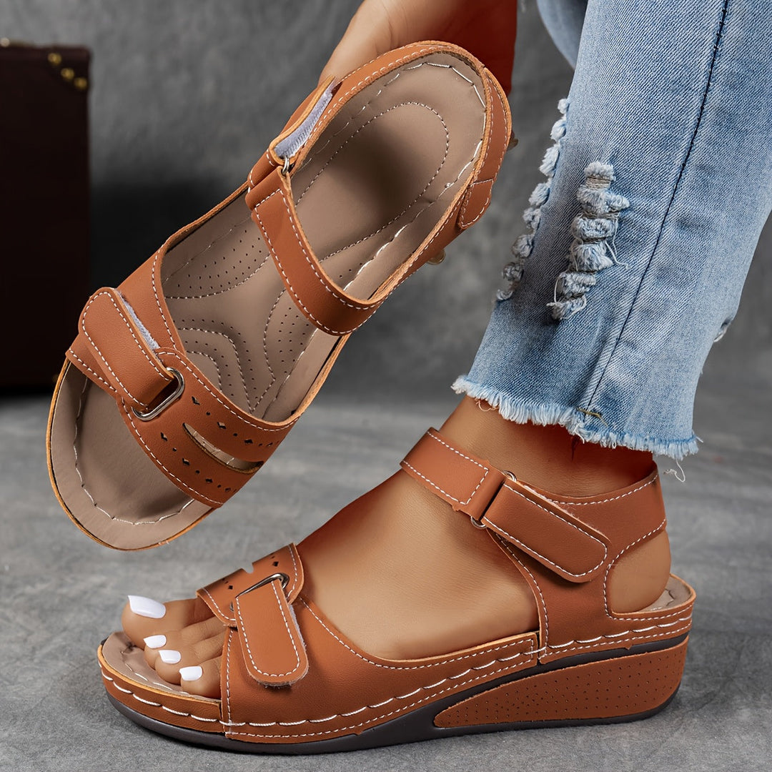 Célima™ | Trendy Orthopaedic Sandals