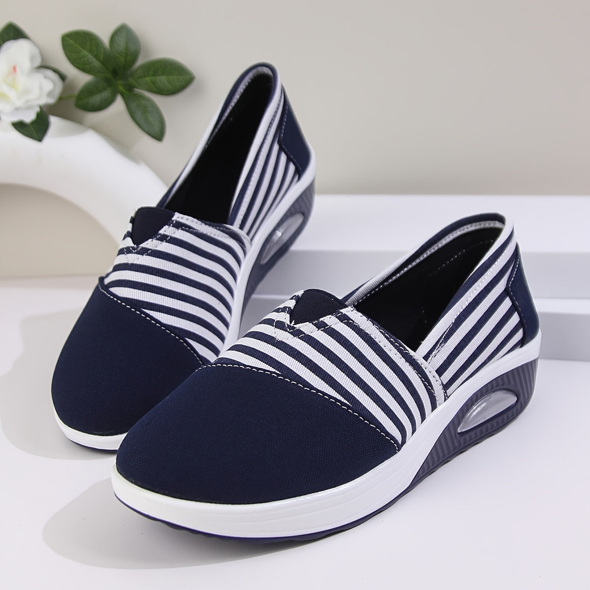 Wenus™ | Comfortable Slip-On Orthopaedic Striped Sneakers