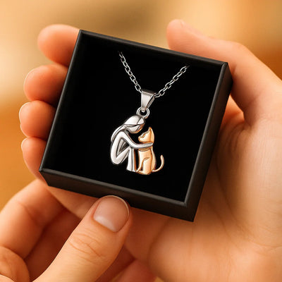 Zavelli™ | Hug Pendant Necklace