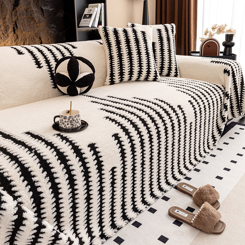 Thick, Non-Slip Sofa Blanket for Cozy Autumn and Winter Days