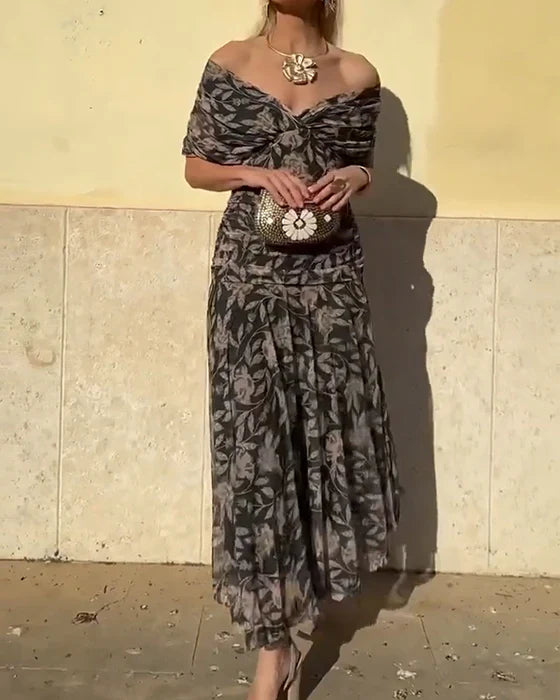Julieta™ | Elegant Dress with V-Neck and Off-Shoulder Design