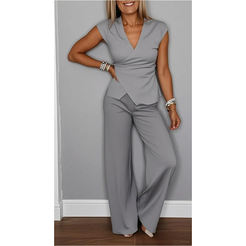 Palmira™| Complete Elegant Set with V-Neck Top & Wide-Leg Pants
