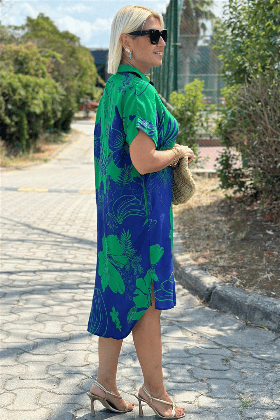 Nina™ | Elegant Dress with Floral Print